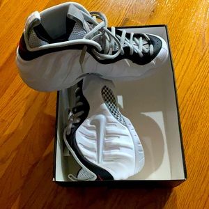 Nike Air Foamposite Pro White size 10